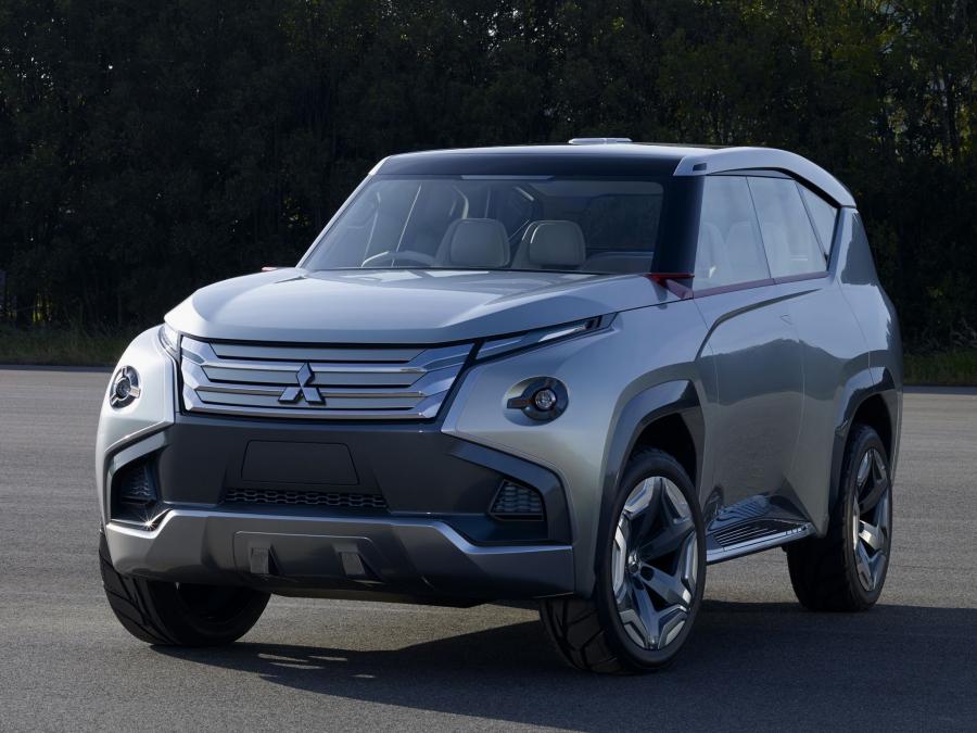 Mitsubishi Concept GC-PHEV 2013 года  (фото 2 из 11)